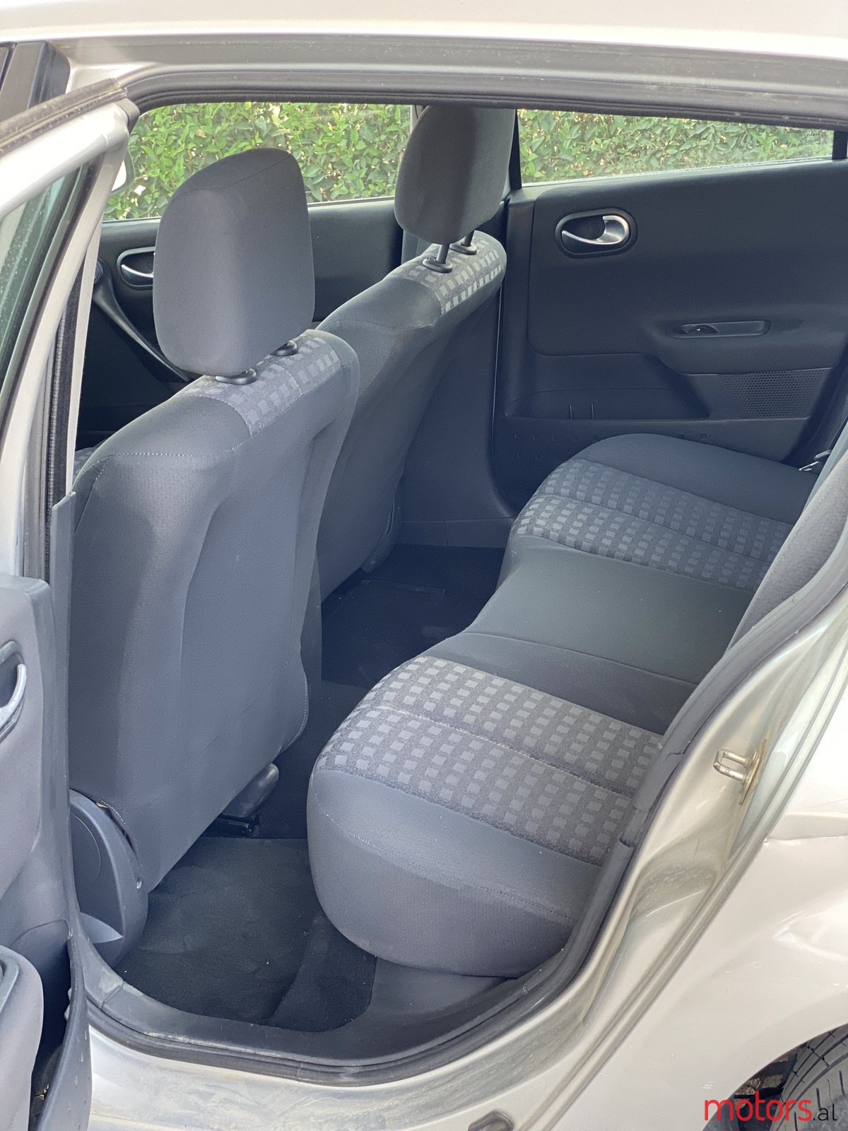 2007' Renault Megane photo #7