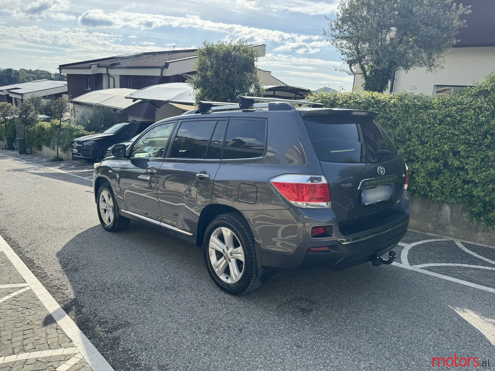 2013' Toyota Highlander photo #3
