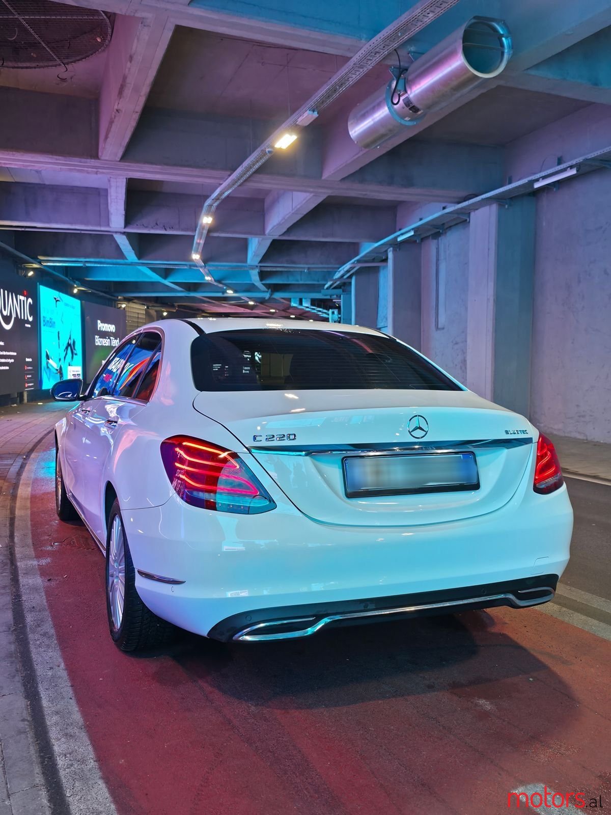 2015' Mercedes-Benz 220 photo #2