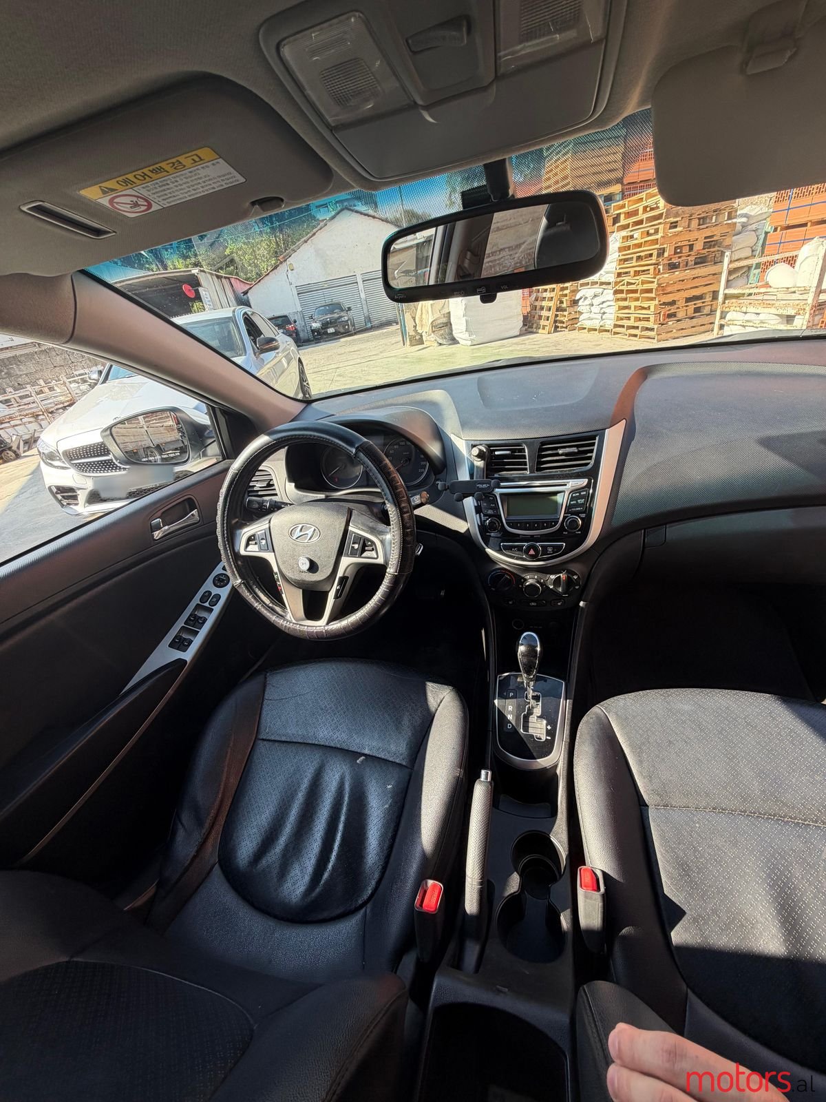 2013' Hyundai Accent photo #3