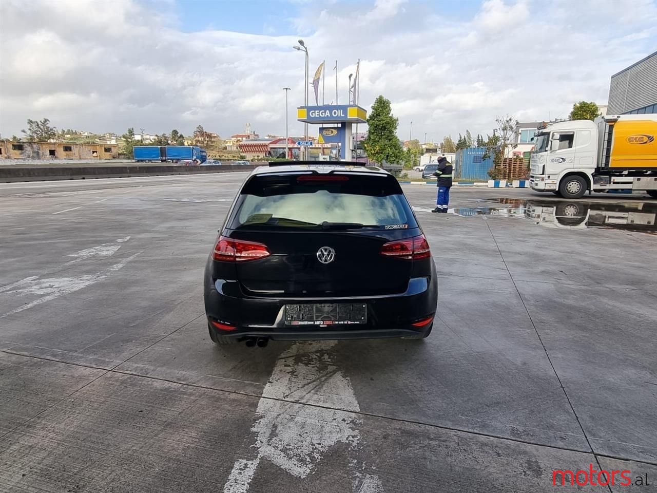 2014' Volkswagen Golf photo #6