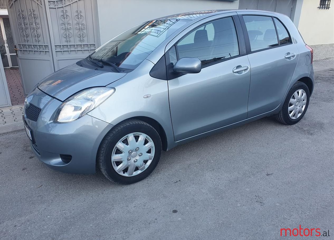 2006' Toyota Yaris photo #1