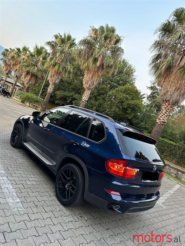 2011' BMW X5 photo #2