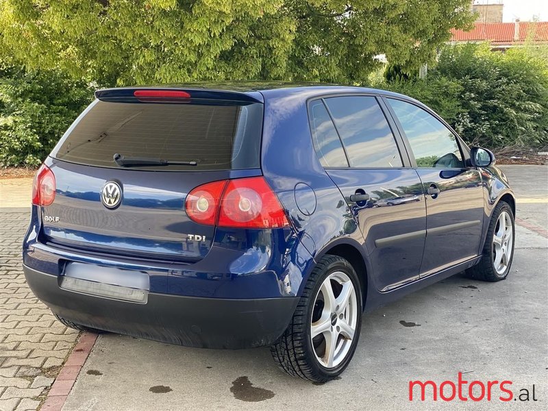 2005' Volkswagen Golf photo #5