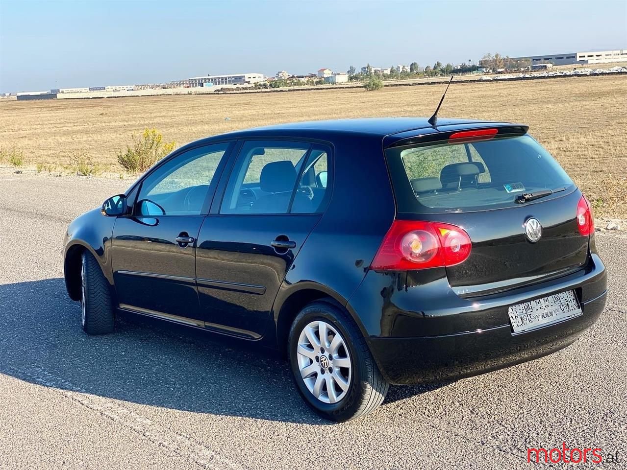 2007' Volkswagen Golf photo #4