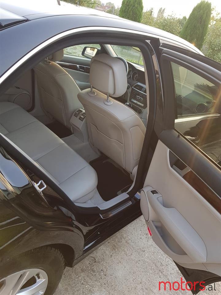 2013' Mercedes-Benz C-Class 220cdi avantgarde bluefficency photo #4
