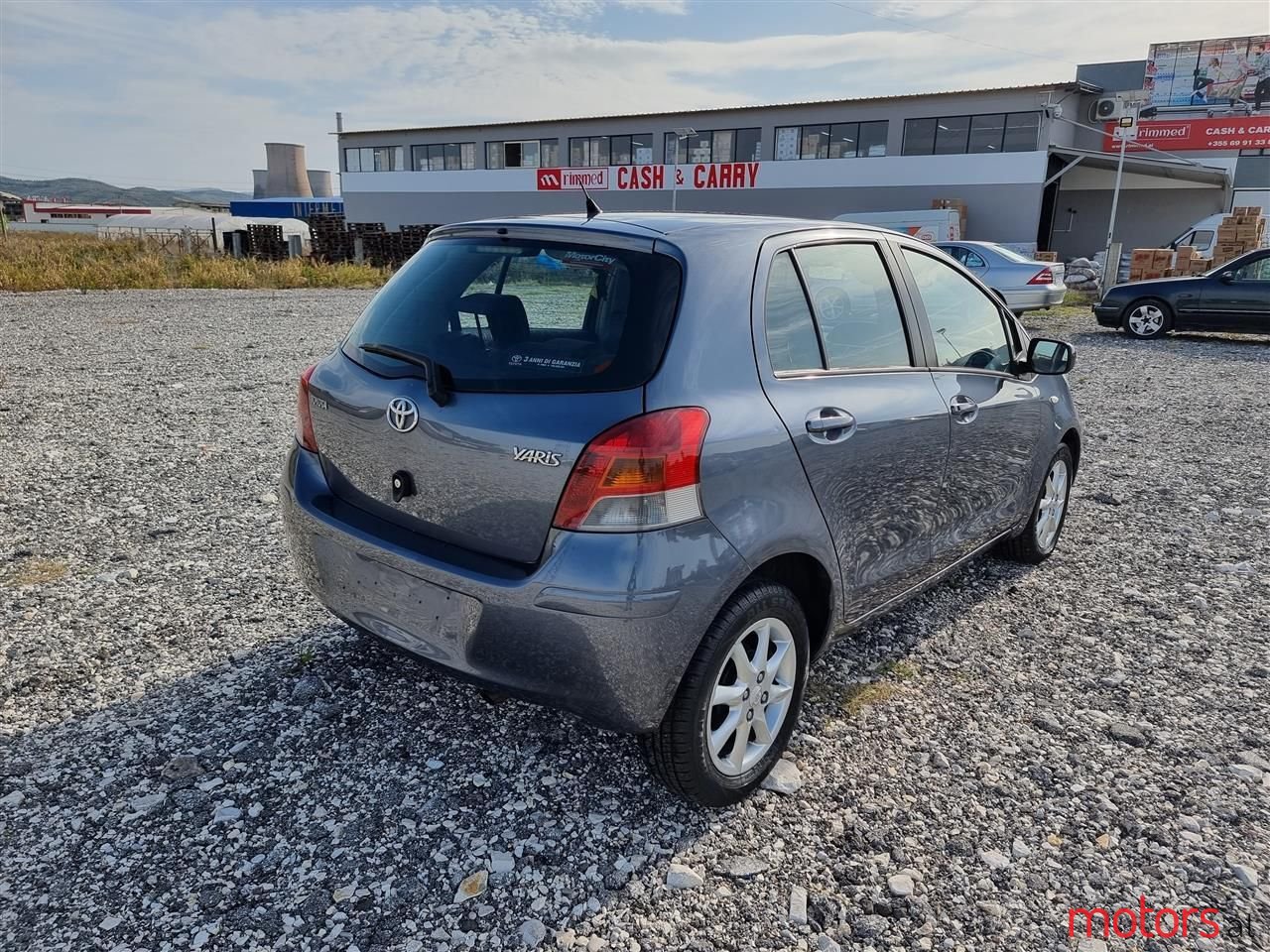 2009' Toyota Yaris photo #6