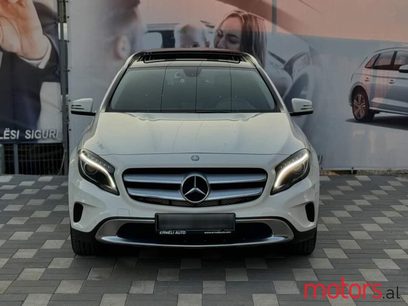 2014' Mercedes-Benz GLA 200 photo #1