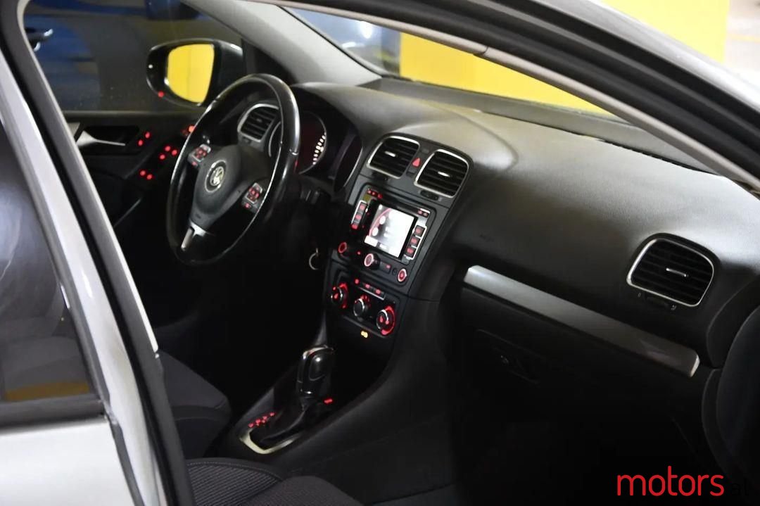 2013' Volkswagen Golf photo #3