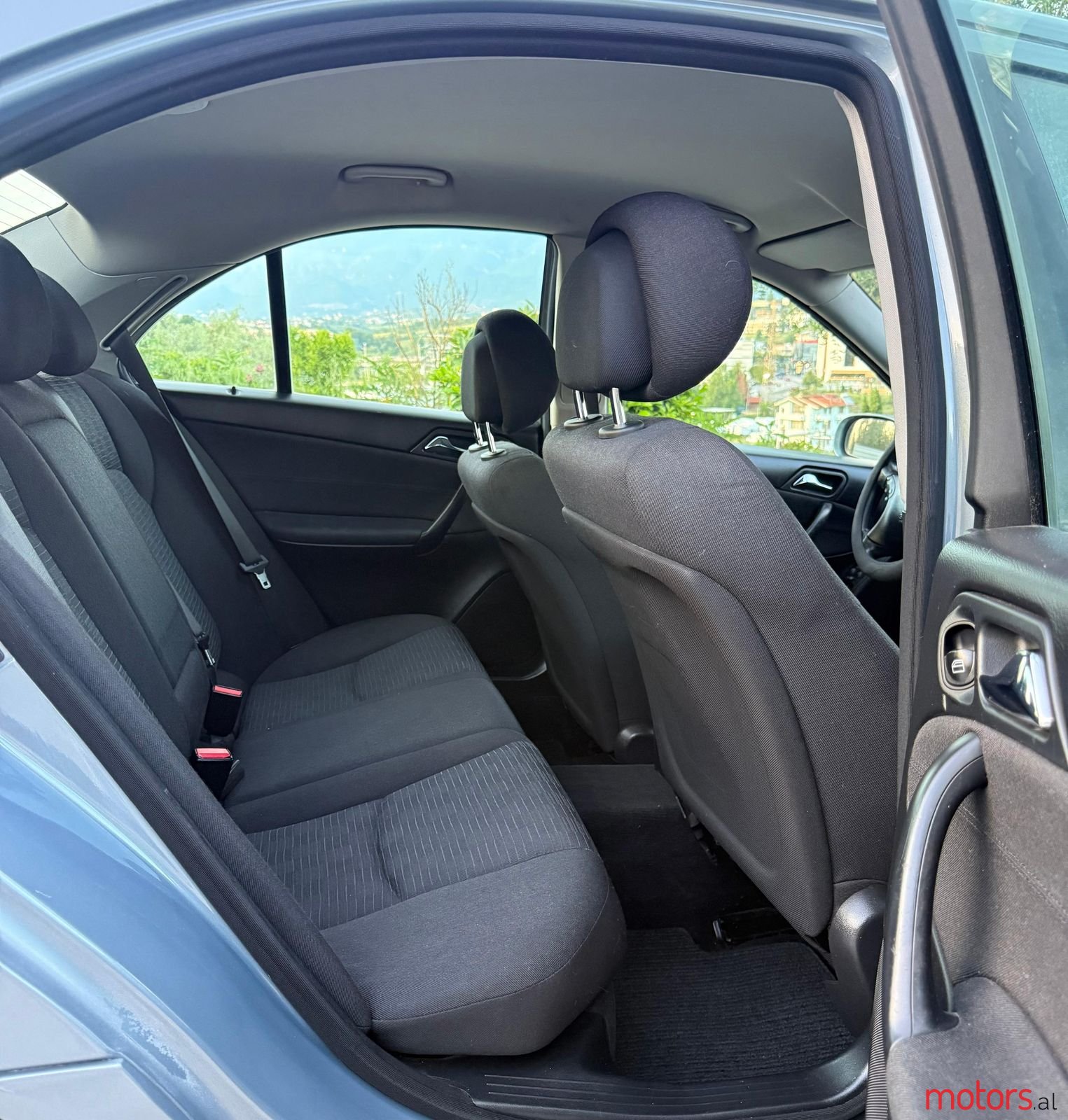 2006' Mercedes-Benz C 180 photo #2
