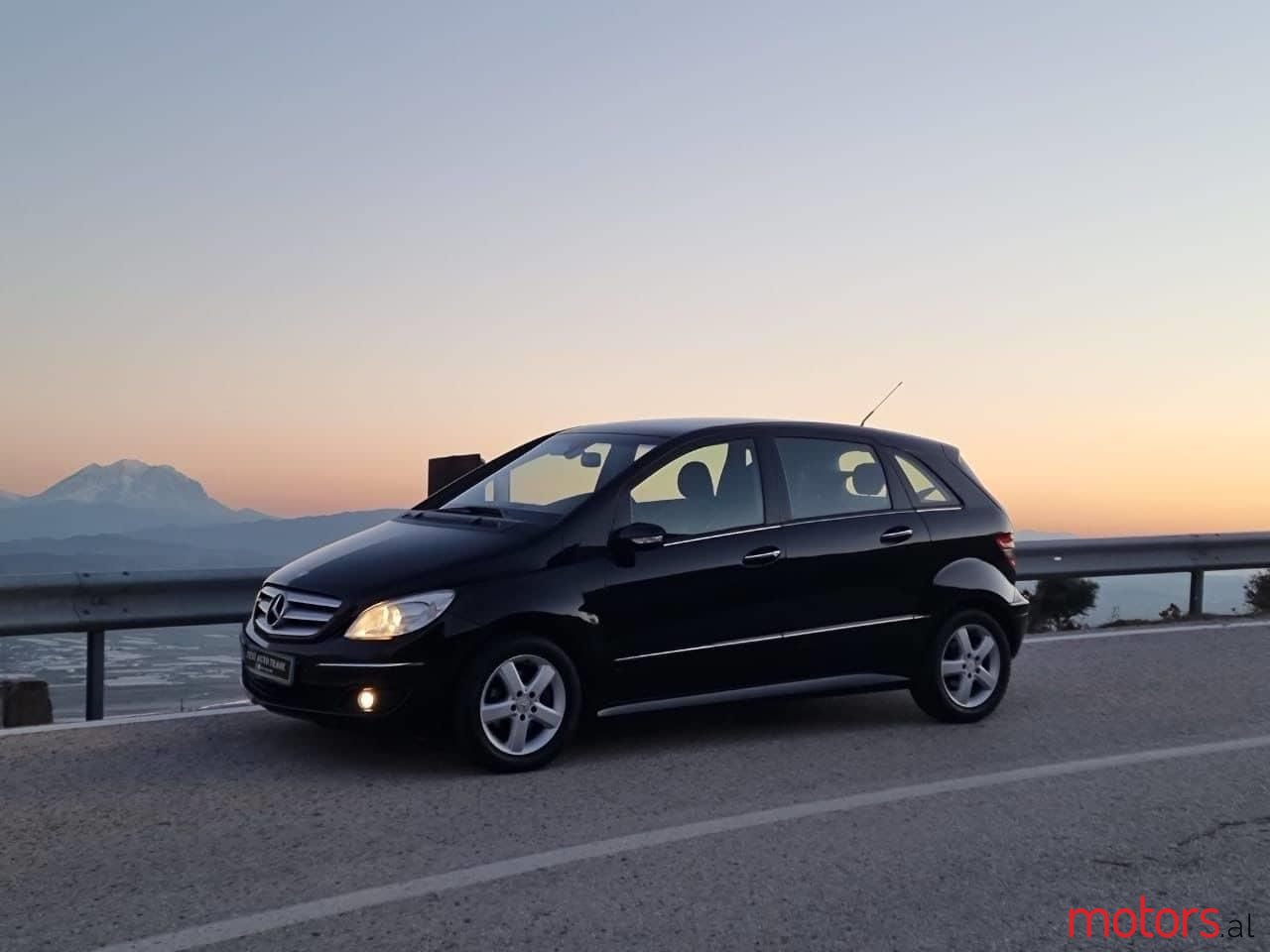 2006' Mercedes-Benz B 180 photo #1