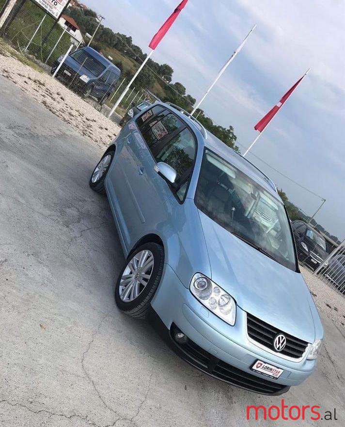 2006' Volkswagen Touran photo #1