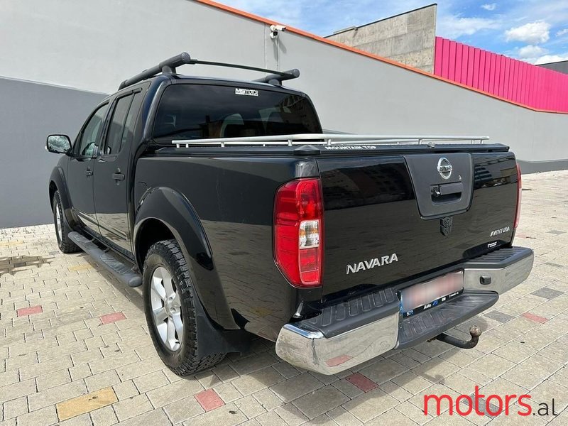 2011' Nissan Navara photo #5