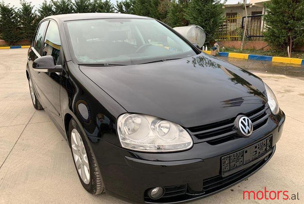 2005' Volkswagen Golf photo #1