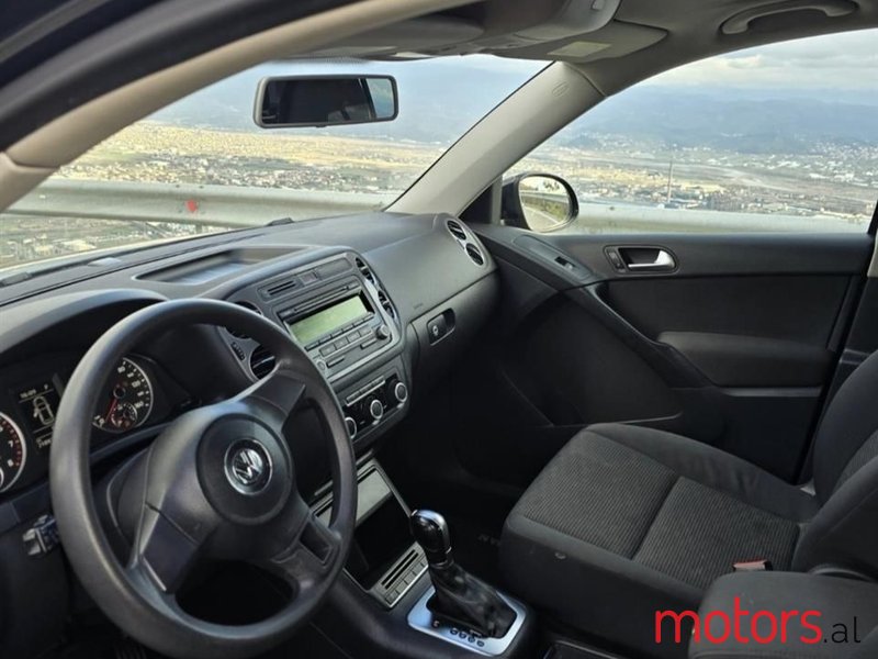 2013' Volkswagen Tiguan photo #4