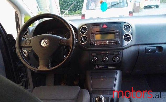 2005' Volkswagen Golf Plus photo #1