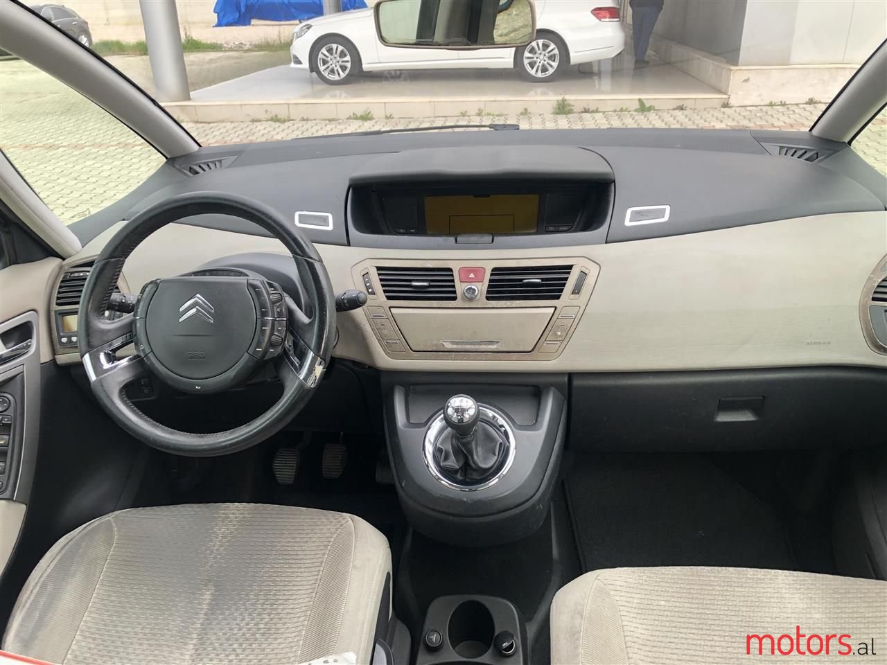 2008' Citroen Grand C4 Picasso photo #5