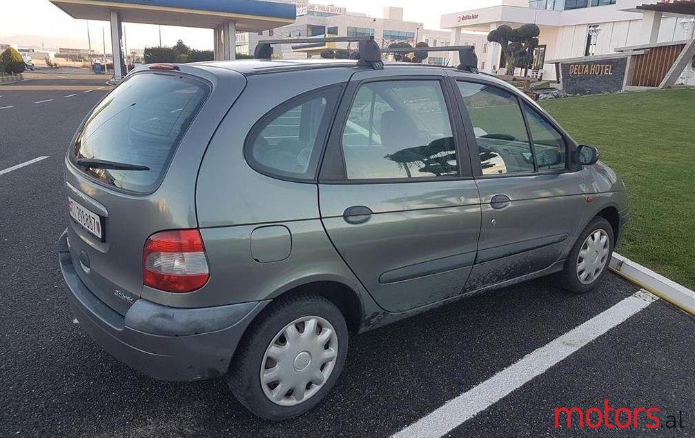 2002' Renault Grand Scenic photo #2