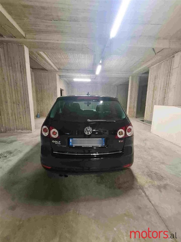 2012' Volkswagen Golf Plus photo #4