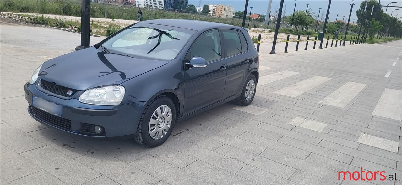 2005' Volkswagen Golf photo #6