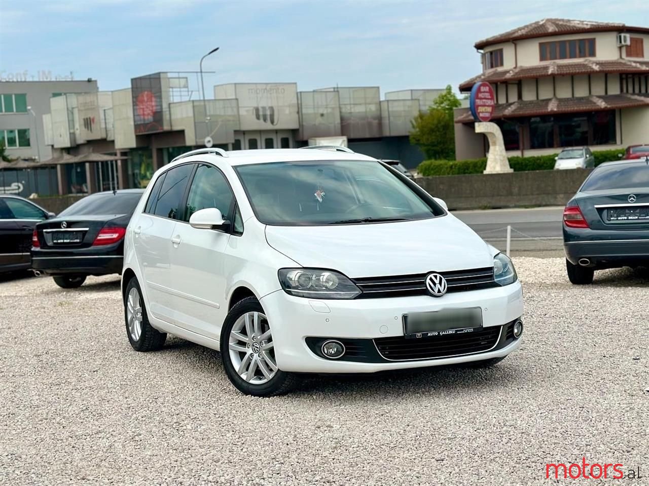 2012' Volkswagen Golf Plus photo #1