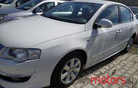 2010' Volkswagen Passat photo #1