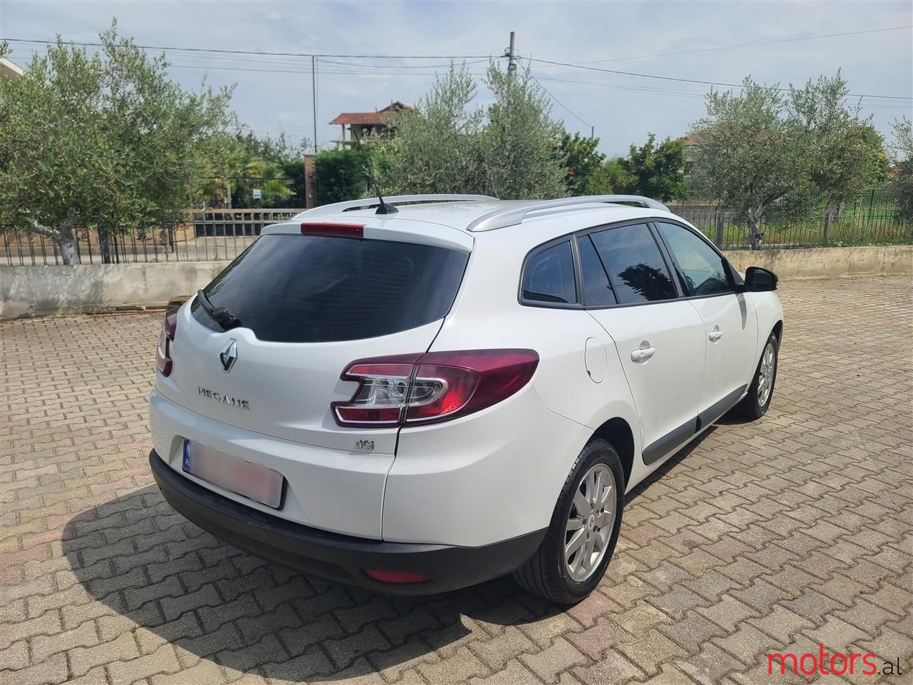 2012' Renault Megane photo #5