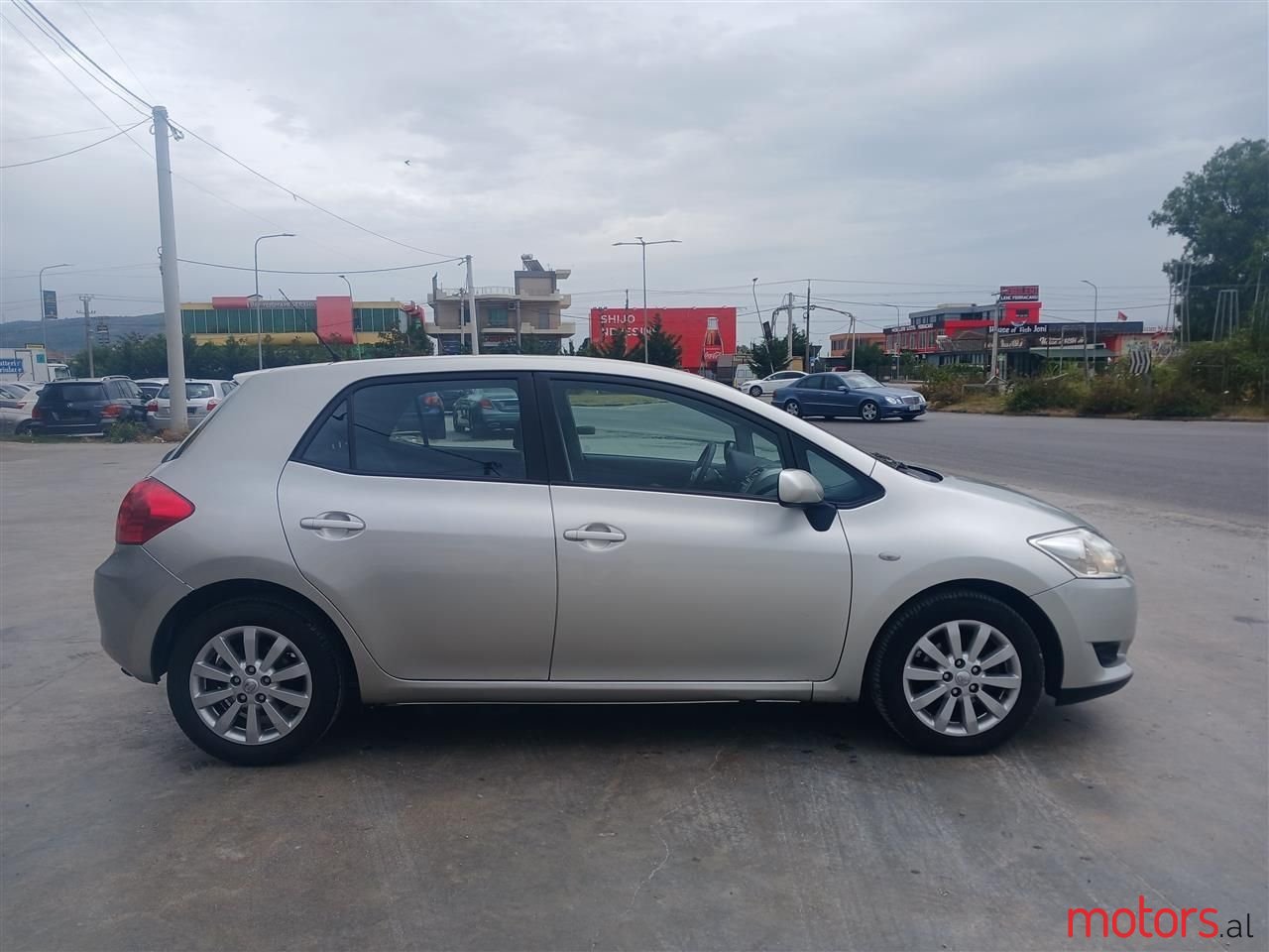 2009' Toyota Auris photo #6