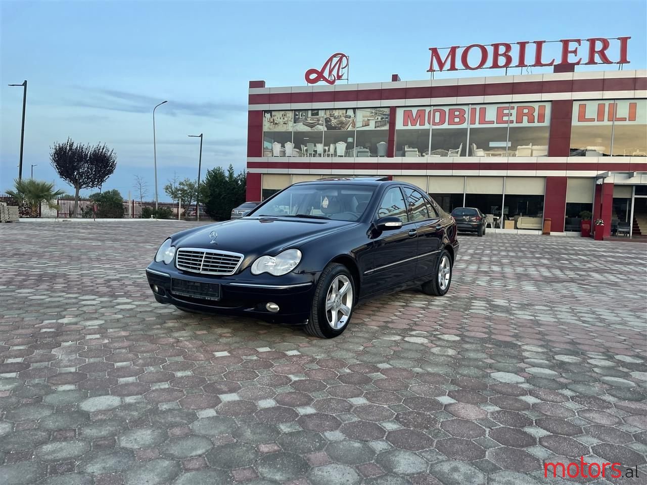 2003' Mercedes-Benz C 200 photo #1