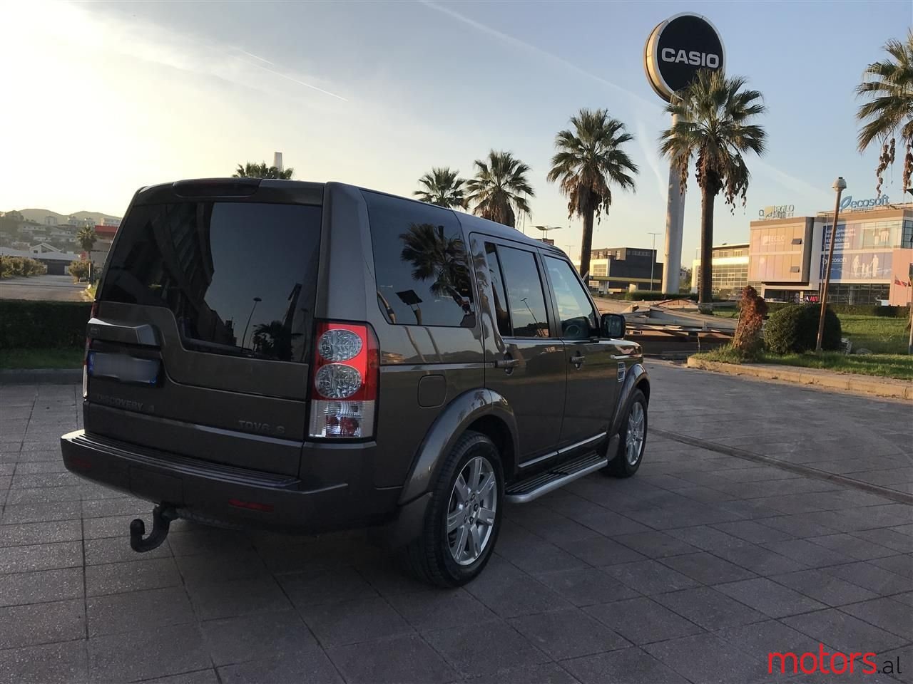 2012' Land Rover Discovery photo #4