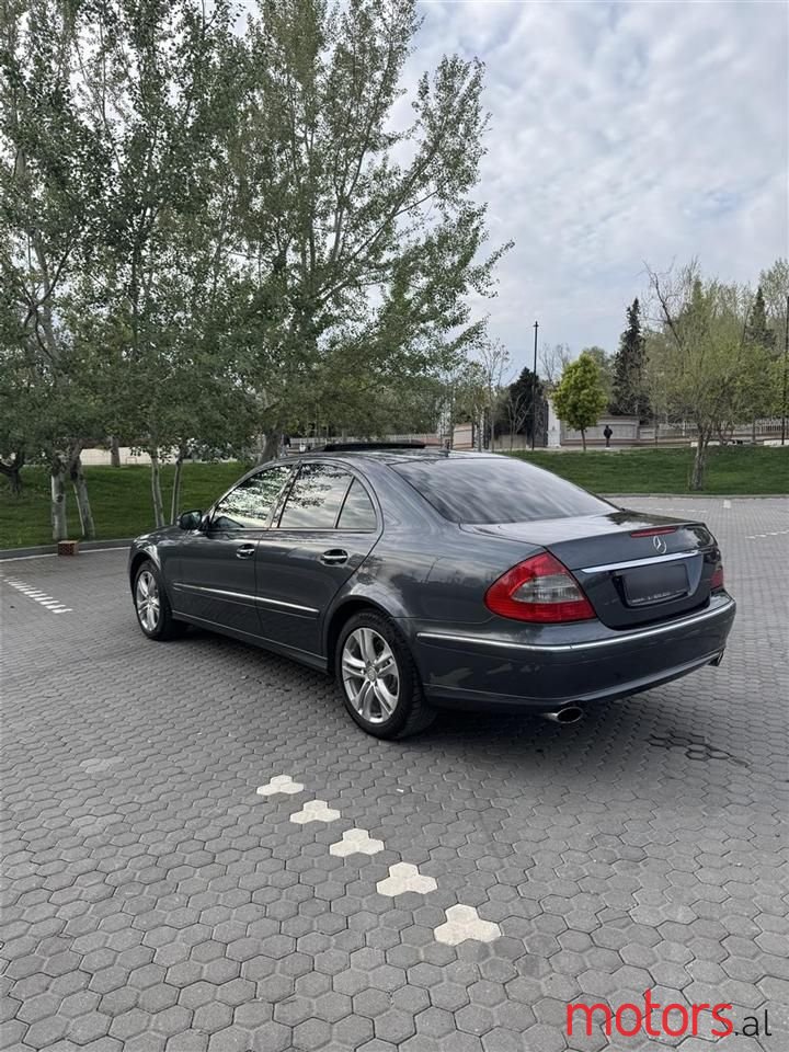 2008' Mercedes-Benz E 280 photo #5