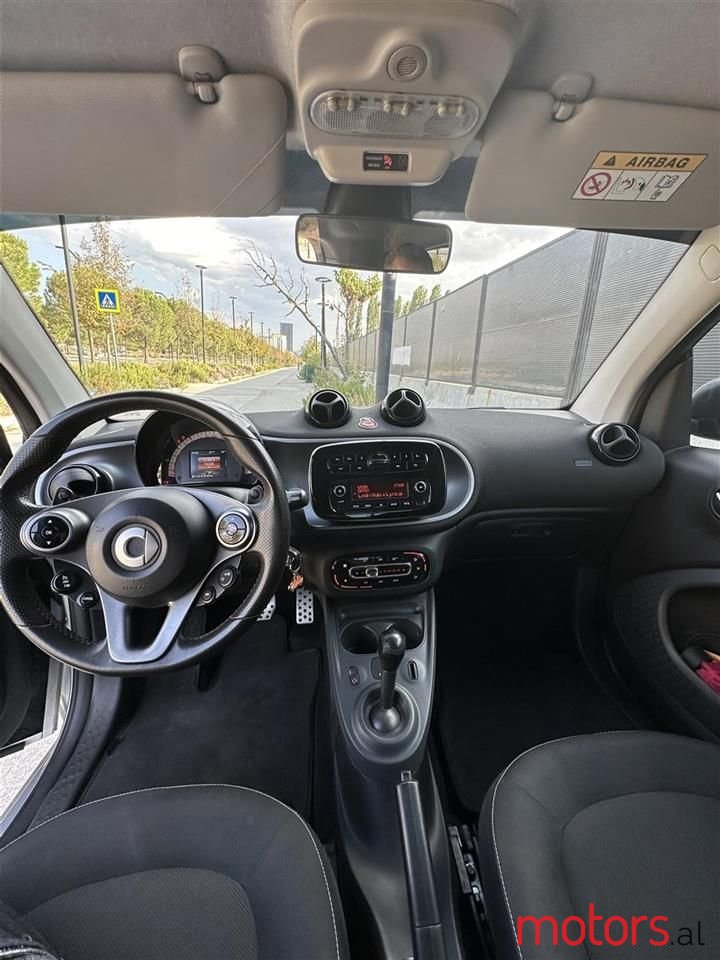 2016' Smart Fortwo photo #5