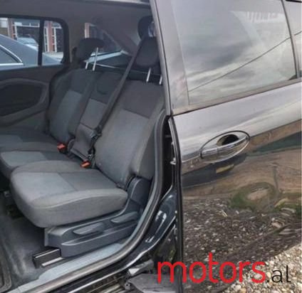 2012' Ford C-MAX photo #3