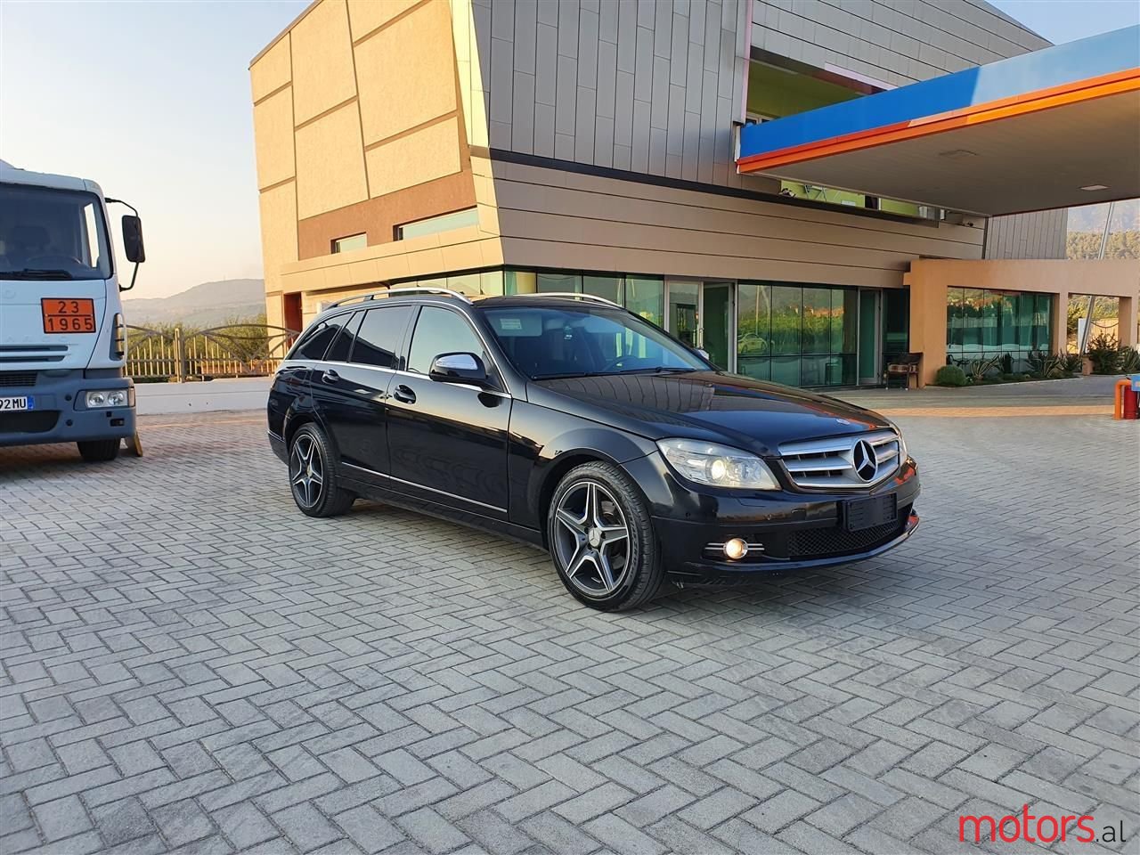 2008' Mercedes-Benz C 220 photo #1