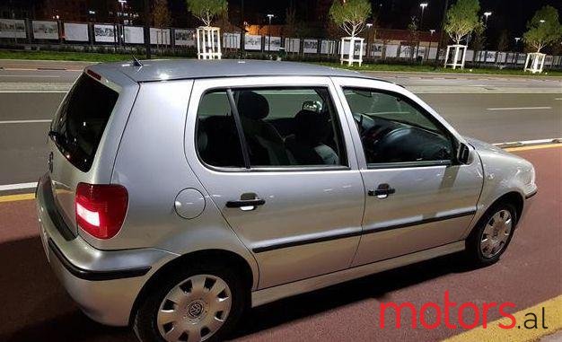 2001' Volkswagen Polo photo #2