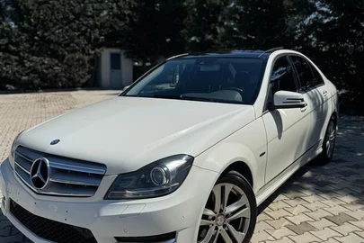 2012' Mercedes-Benz C 220