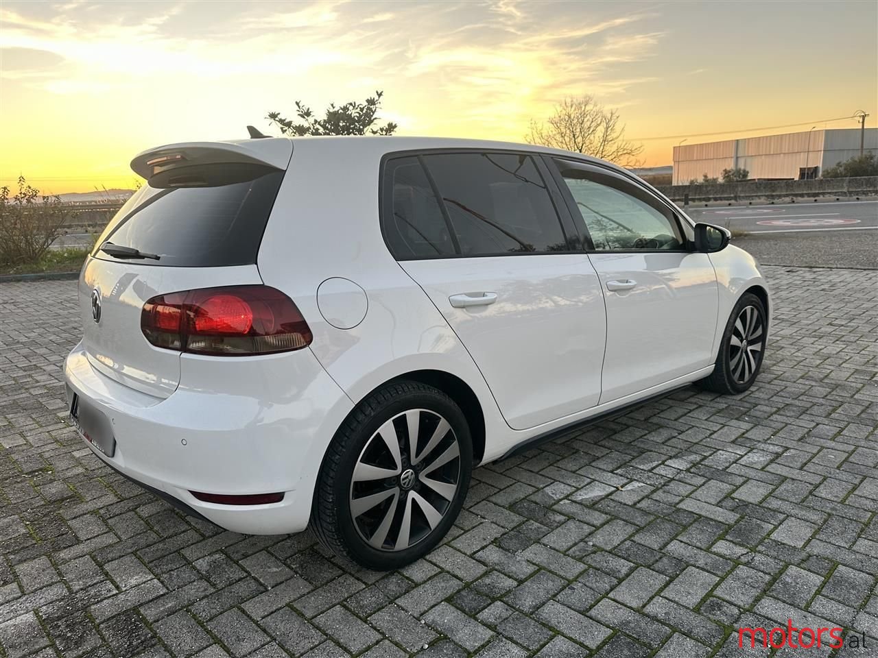 2010' Volkswagen Golf photo #6