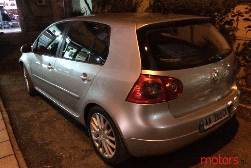 2005' Volkswagen Golf photo #1