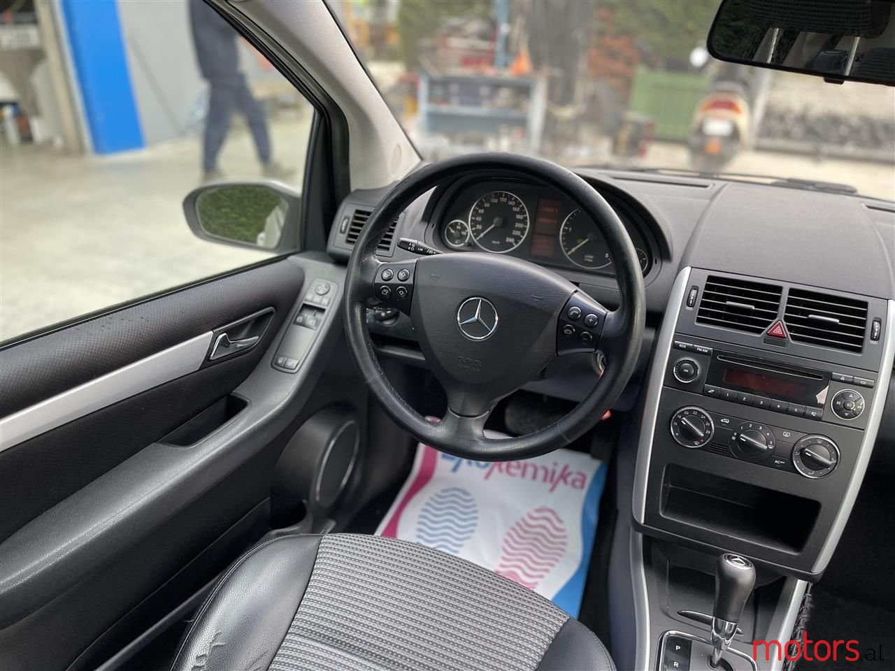 2006' Mercedes-Benz A 180 photo #4