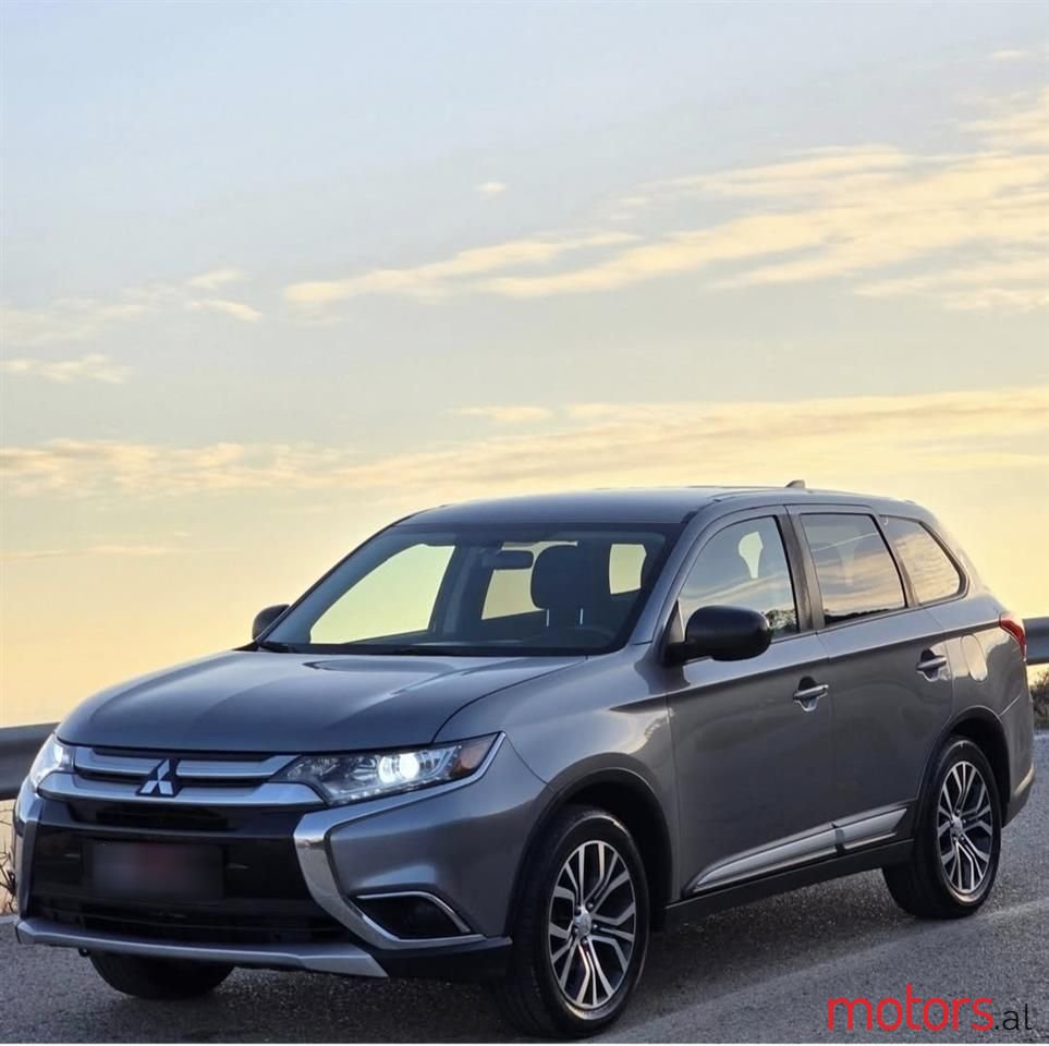 2018' Mitsubishi Outlander photo #1