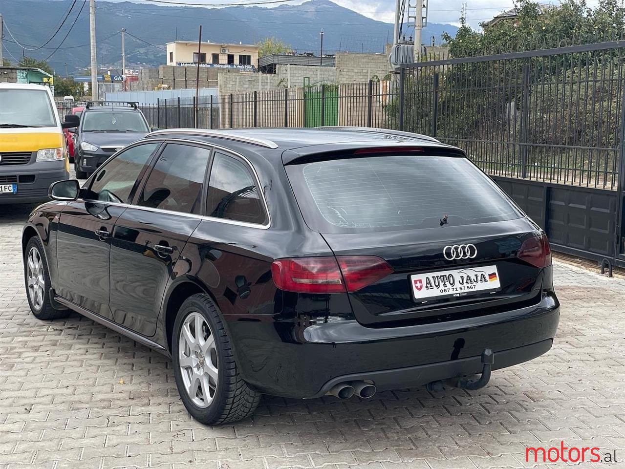 2010' Audi A4 photo #2