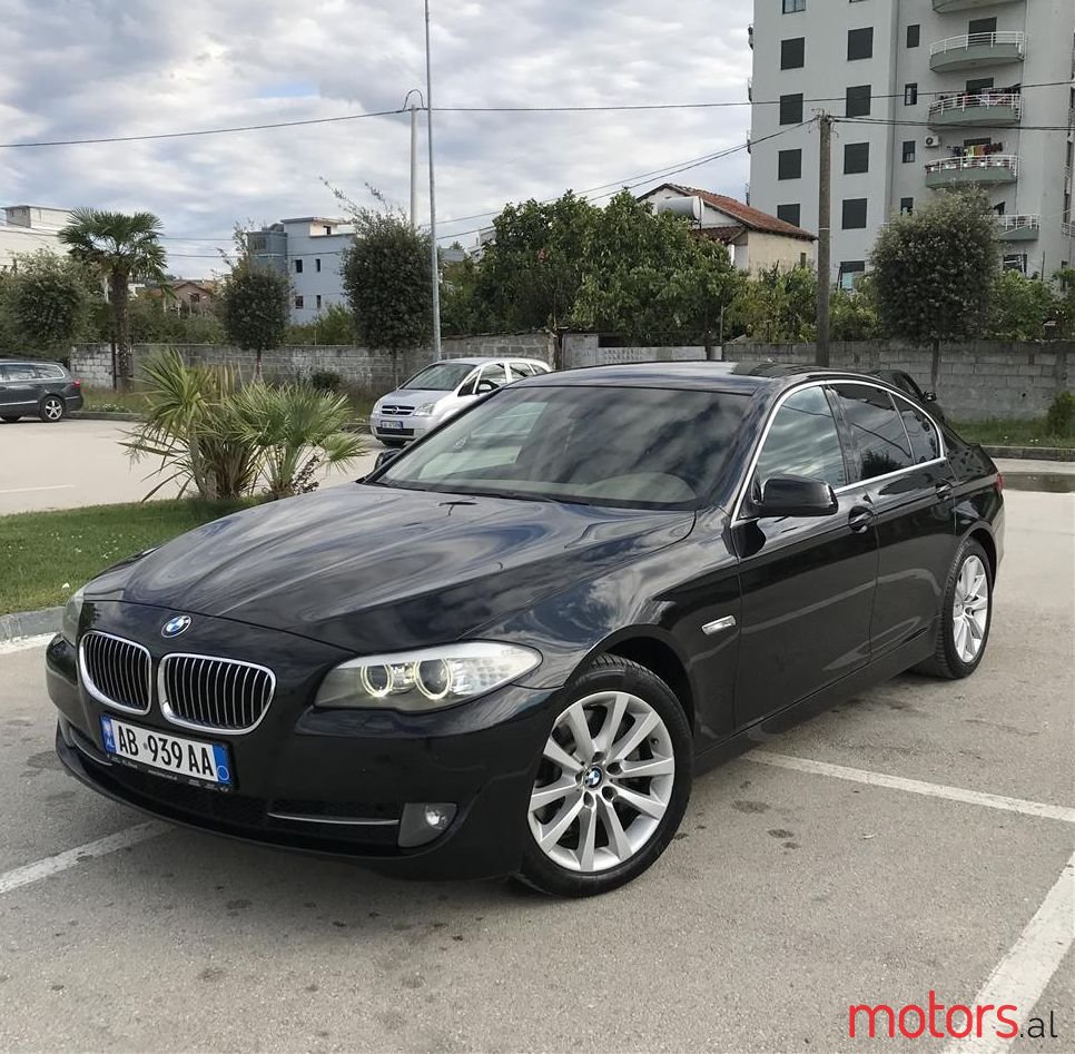 2010' BMW 530 photo #1