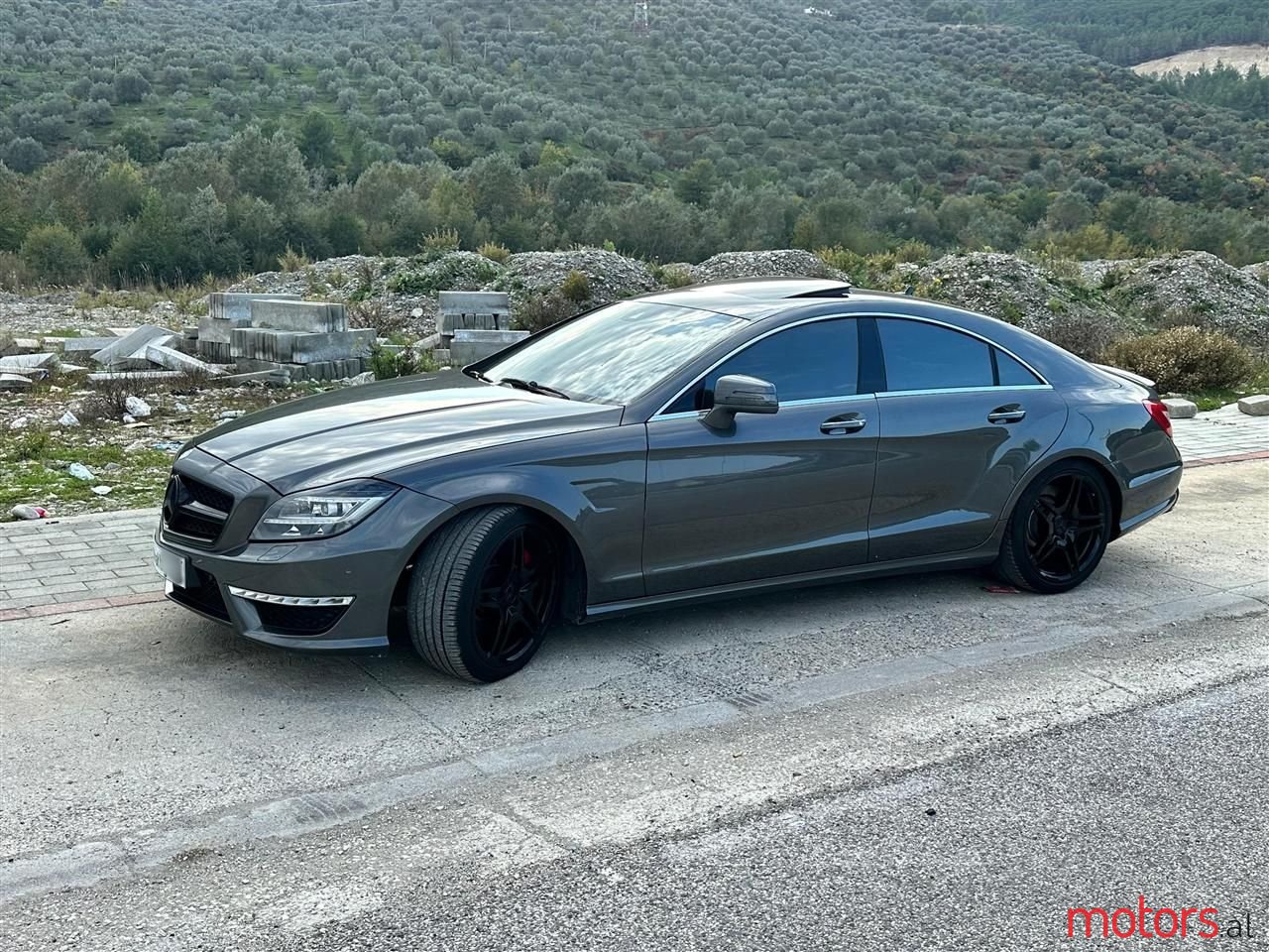2012' Mercedes-Benz CLS 63 AMG photo #2
