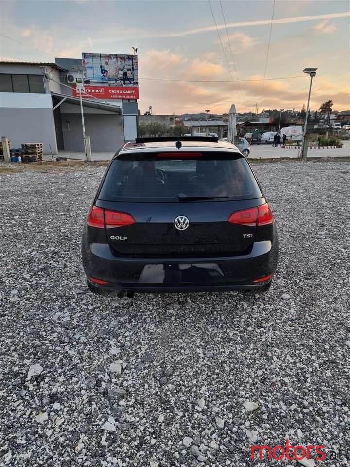 2015' Volkswagen Golf photo #5