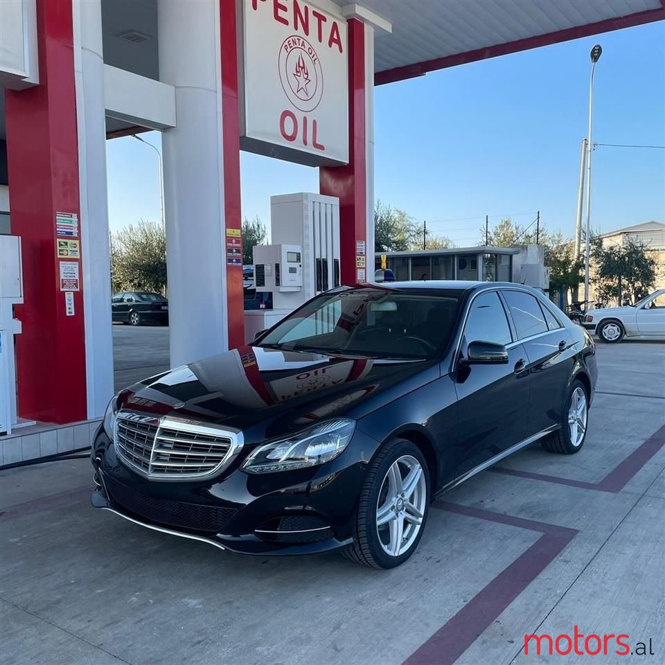 2015' Mercedes-Benz 220 photo #2