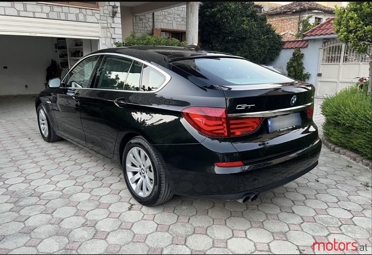 2010' BMW 530 photo #3