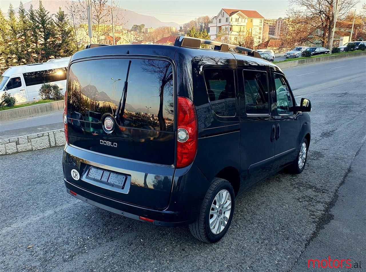 2012' Fiat Doblo photo #6