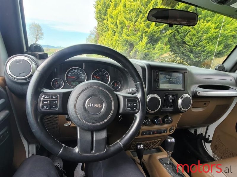 2016' Jeep Wrangler photo #5