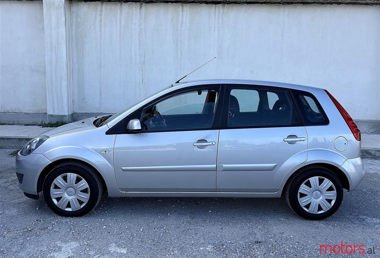 2008' Ford Fiesta photo #3