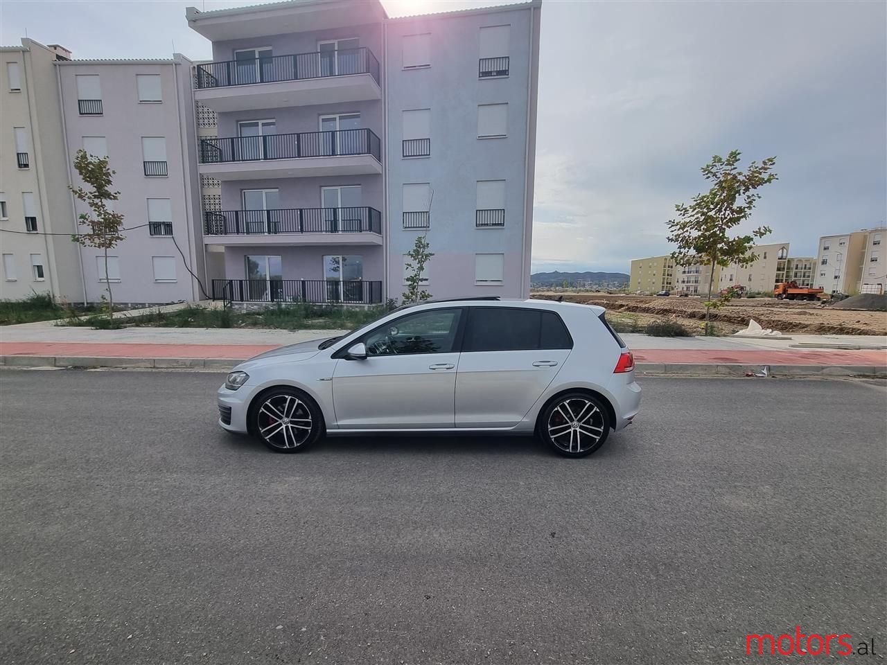 2016' Volkswagen Golf photo #5